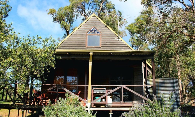 Chapman Hill Cottage | Chapman Hill Cottage Busselton self contained accommodation