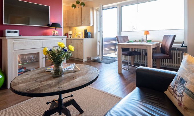 Wenningstedt-Braderup Apartment | Charming 2-room apartment with far-reaching views on approx. 34 m² living space, for 2 persons.
