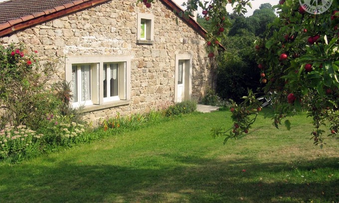Saint-Didier-sur-Rochefort Cottage | Charming Cottage with Fireplace, Garden & EV Charging - Pet Friendly!