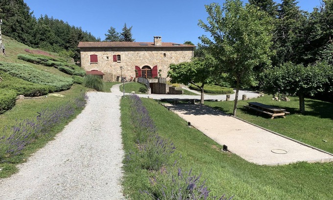 Saint-Apollinaire-de-Rias House | Character stone house in a park of 5 Ha offering 15 beds and more