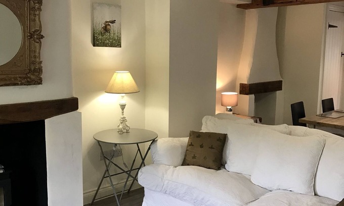 Ringstead House | Character 2 bed cottage, sleeps 3 comfortably