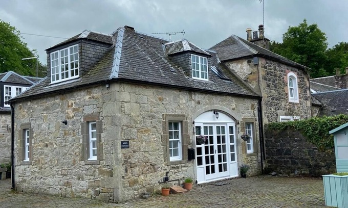 Kilmarnock Cottage | Character Cottage on Peaceful Private Estate