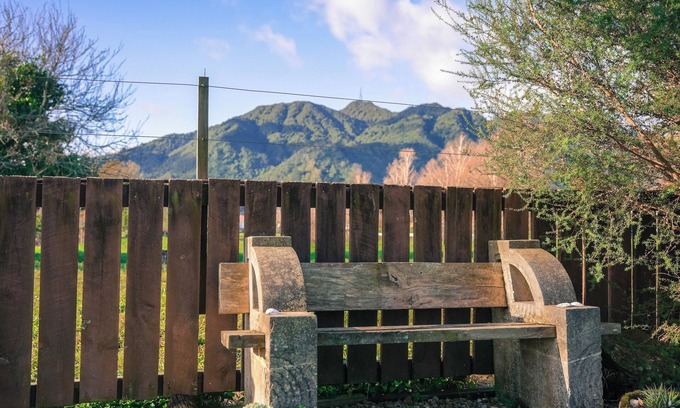 Te Aroha Cottage | Character cottage. Walking distance to mountain and town. Private with spa.