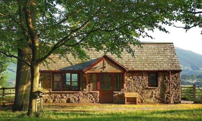 Scales Cottage | Character Cottage with fabulous mountain views in the North Lakes District