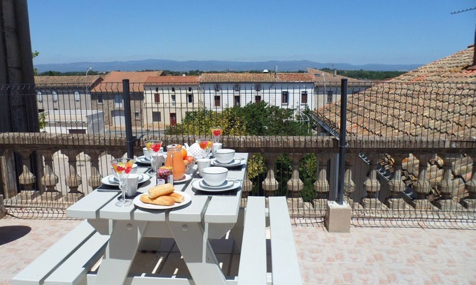 Capendu House | Character house with sunny roof terrace views of the Black and Alaric mountains