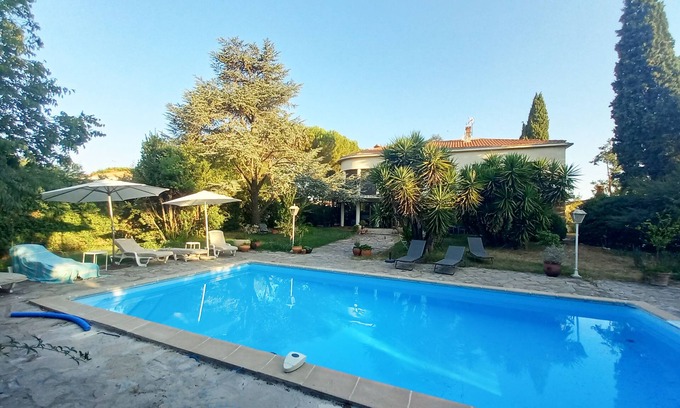 Perols Villa | Character villa, village center, large garden, pool, 5mm from beaches, streetcar.