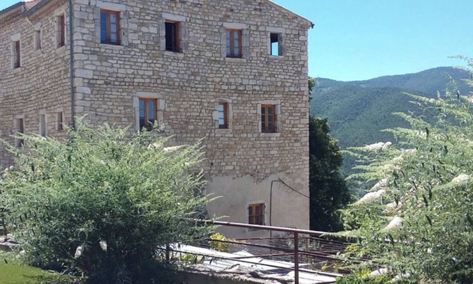 Le Poet-Laval House | Characteristic stone house