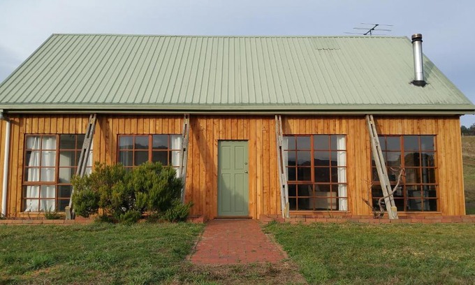 Tea Tree House | Charles Reuben Estate