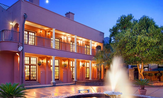 French Quarter Resort | Charleston for Valentine's Weekend