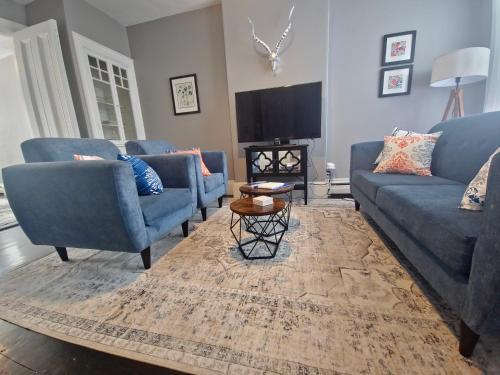 Thompson Square - Bunker Hill Apartment | Charlestown Gem