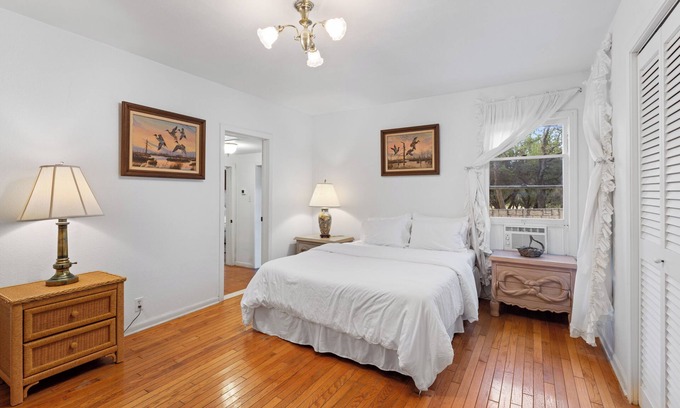 Mountain Home House | Charlie IV House at Y.O. Ranch Headquarters - 4-Bedroom Ranch Stay