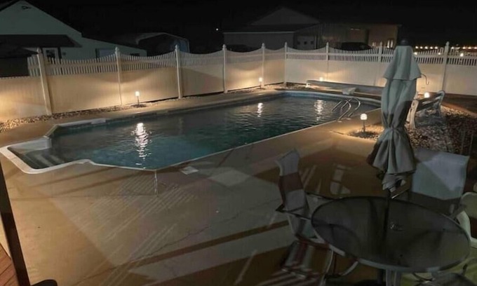 Mount Aetna House | Charlies 3 bedroom home, pool, hot tub & game room