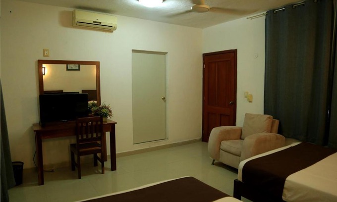 Santa Elena Hotel | Charly Hotel