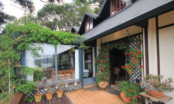 Campos do Jordao House | Charm and comfort in the mountains with 100 mega fiber internet.