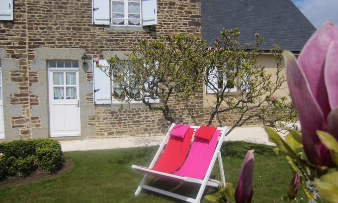 Le Mesnil-Ozenne House | Charm & calm for two in the countryside near Mont St Michel