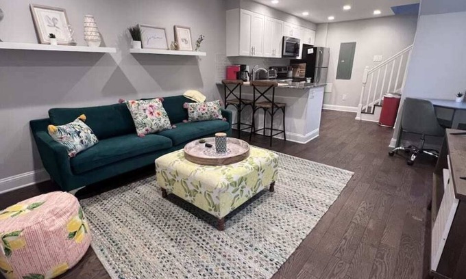 Fitler Square Apartment | Charm In Rittenhouse - Patio - Hosted by Stay Rafa