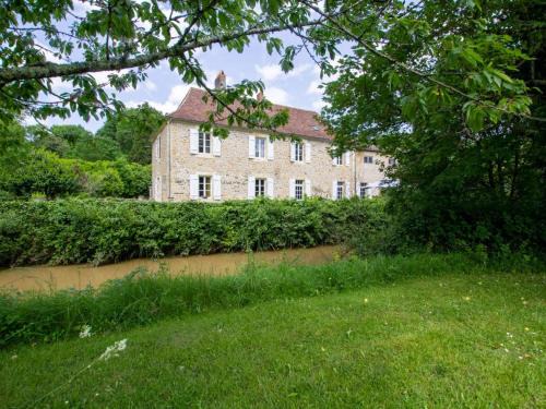 Saint-Medard-d'Excideuil House | Charmante Maison de Campagne au Bord de l'Eau avec Grand Jardin - Périgord Vert, Animaux Acceptés - FR-1-616-338