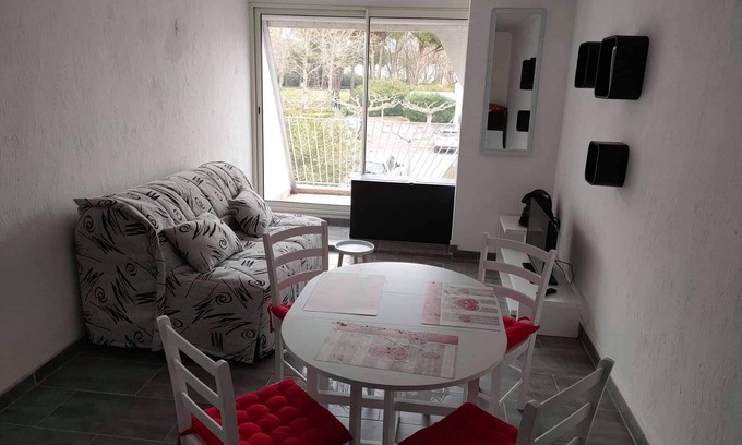 La Petite Motte Apartment | Charmant Studio A LA MER