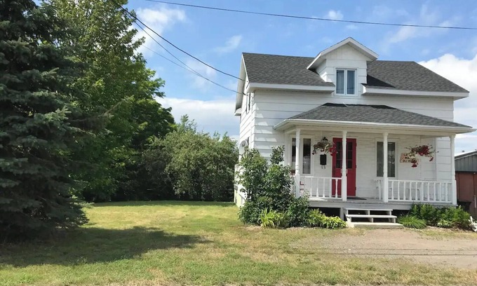 Mont-Carmel Cottage | Charmante maison, équipée, à moins de 10 mins du magnifique village Kamouraska