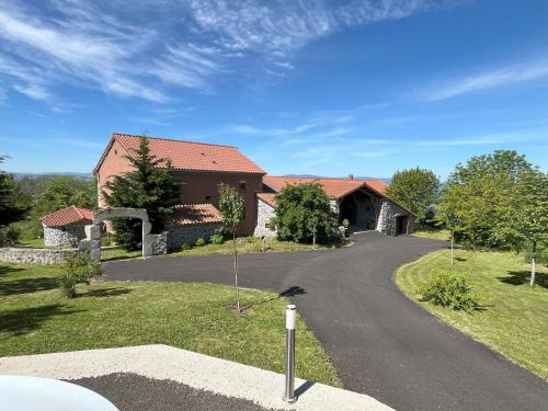 Saint-Berain Bed & Breakfast | Charmante maison d'hôtes avec salle de sport et repas maison - FR-1-582-507