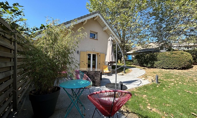 Fillinges House | Charmante Maison Dans un Écrin de Verdure Face au Mont-blanc