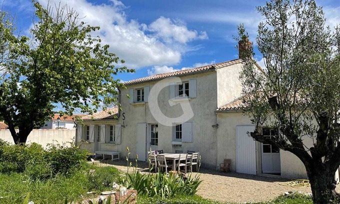 La Jonchere House | Charmante Maison de Village Avec Linge-plage 12km
