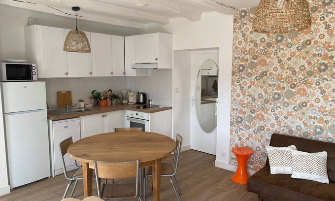 Mortagne-sur-Sevre House | Charmante Petite Maison à 10 mn du puy du fou et 1h des Plages Vendéennes