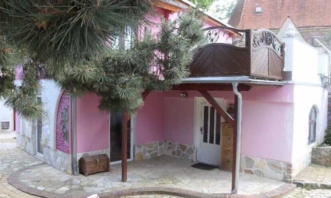 Zschernitz Villa | Charmante Villa - in Einer Wunderschönen Ruheoase