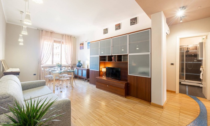 Lubiana Apartment | Charme Parmense: Elegance and History