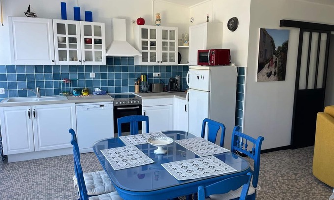 Saint-Georges-de-Didonne Apartment | Charming ground-floor apartment 150m from the beach