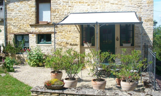 Sainte-Colombe-en-Auxois Cottage | Charming cottage in Auxois-Côte d'Or: "La Hulotte"