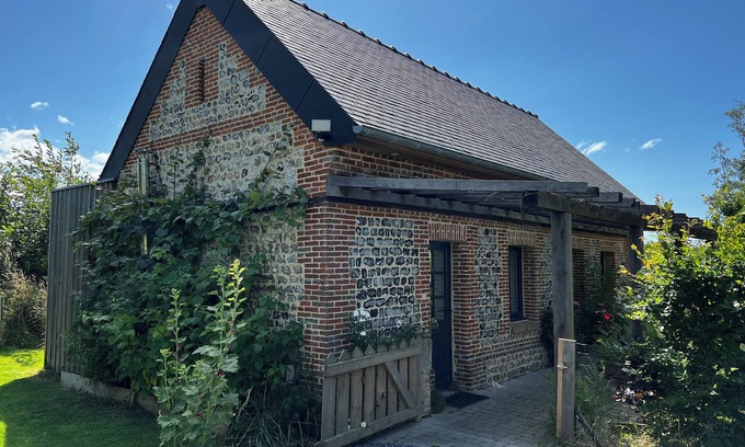 Sainte-Helene-Bondeville House | Charming gîte for 4 people