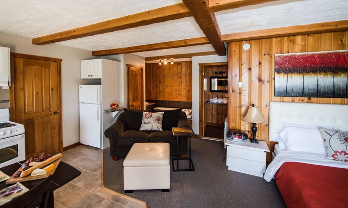 Sainte-Agathe-des-Monts Ski Chalet | Charming for 2