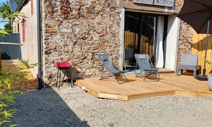 Saint-Julien-des-Landes House | Charming gîte: beach, lake and nature