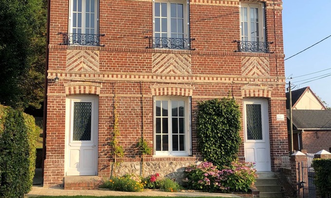 Saint-Martin-aux-Buneaux House | Charming little house 300m from Petites Dalles beach.