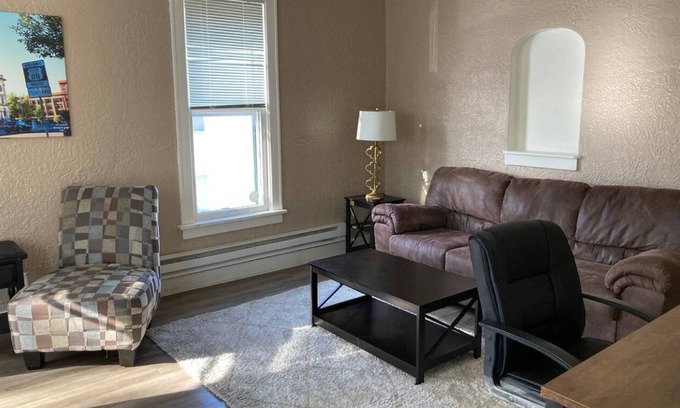 Bloomington Apartment | Charming 1 Bed Historic Hideaway - Pet Friendly!