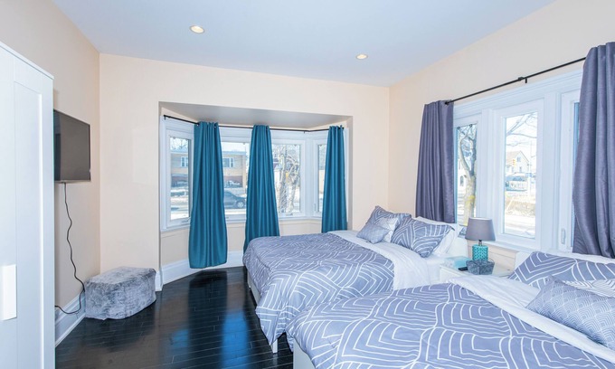 Niagara Falls Apartment | Charming 1-Bedroom Retreat with Central Air – Prime Location!"