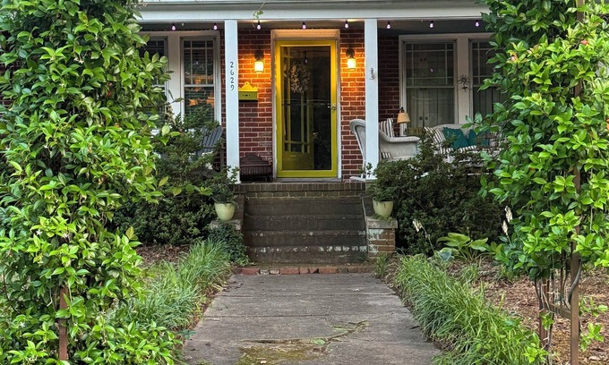 Lindley Park Apartment | Charming 1 bedroom 1926 apt in historic Lindley Park is close to everything.