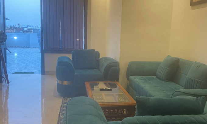 Chhatarpur Apartment | Charming 1-bedroom apartment with WiFi, AC in welcoming New Delhi