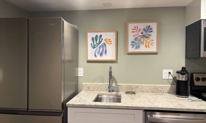Englewood Apartment | Charming 1-bedroom apartment in welcoming Englewood with AC, WiFi, brand new
