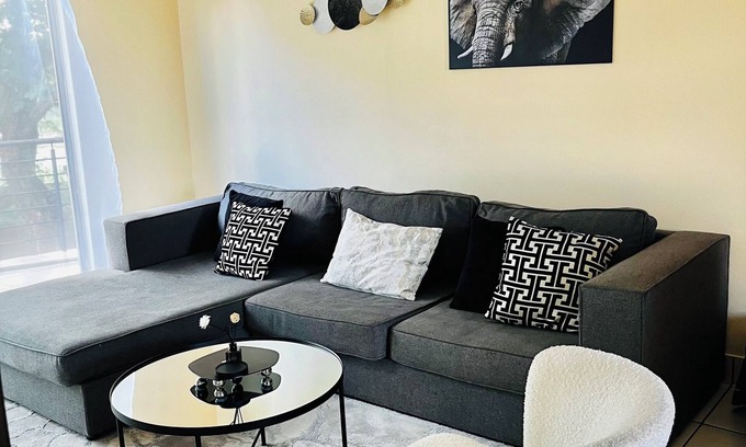 Polokwane Apartment | Charming 1-bedroom apartment in pleasant Polokwane with WiFi
