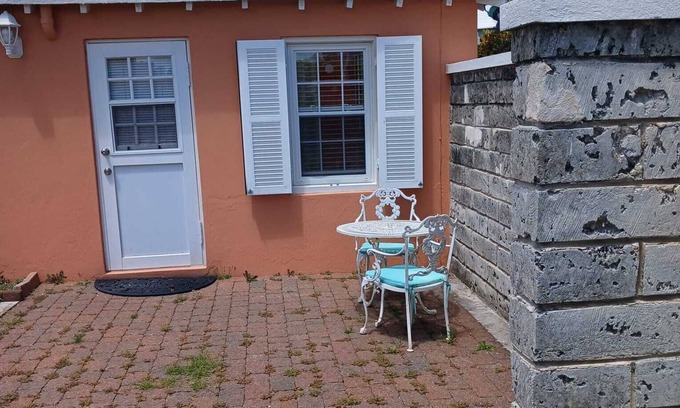 Pembroke Apartment | Charming 1-bedroom apartment in delightful Pembroke with WiFi, AC