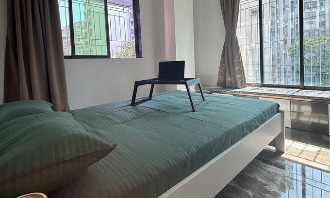 Santacruz West Apartment | Charming 1-bedroom apartment with WiFi, AC in Bandra Mumbai