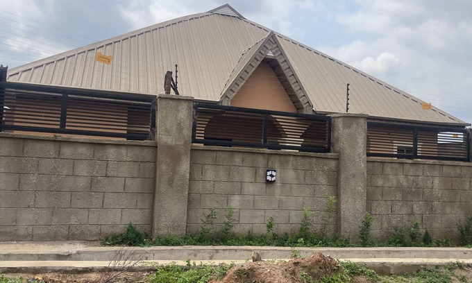Ibadan Apartment | Charming 1-bedroom apartment in tranquil Ibadan with AC