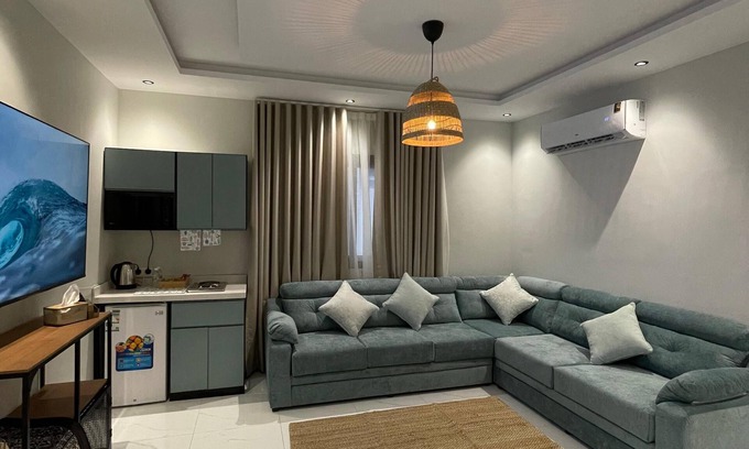 Jeddah Apartment | Charming 1-bedroom apartment in delightful Jeddah with AC, WiFi