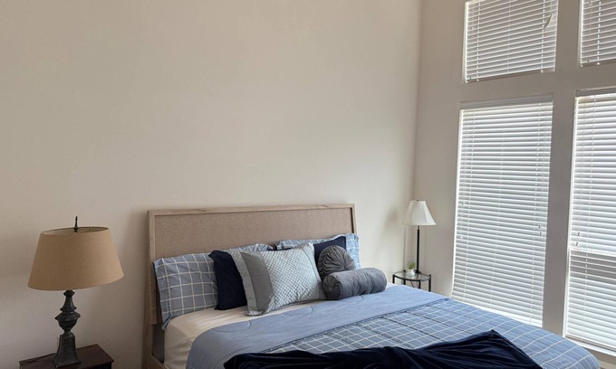 Frisco Original Donation Apartment | Charming 1-bedroom apartment in terrific Frisco with WiFi, fitness room