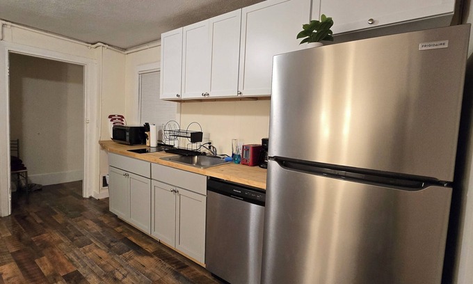 Malden Apartment | Charming 1-bedroom apartment in lovely Malden