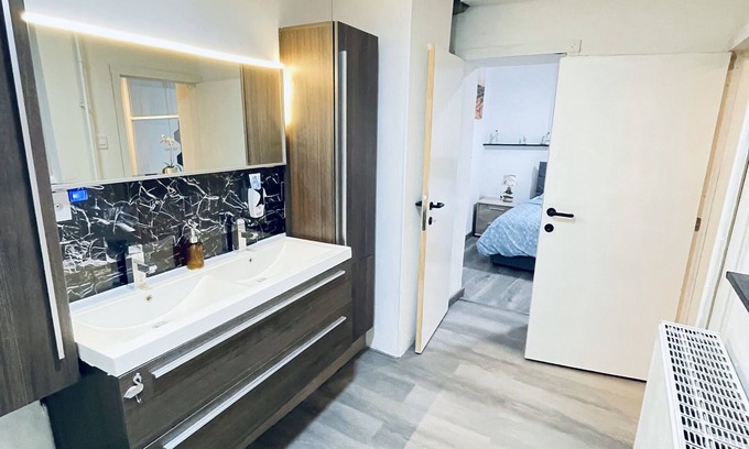 Heers Apartment | Charming 1-bedroom apartment in wonderful Heers with WiFi