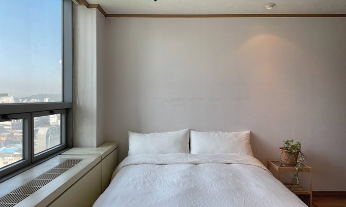 Seogyo-dong Apartment | Charming 1-bedroom apartment in brilliant Seoul