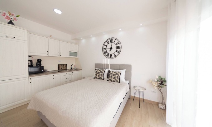 Mrcevac Apartment | Charming 1-bedroom apartment in fabulous Tivat with Balcony, WiFi